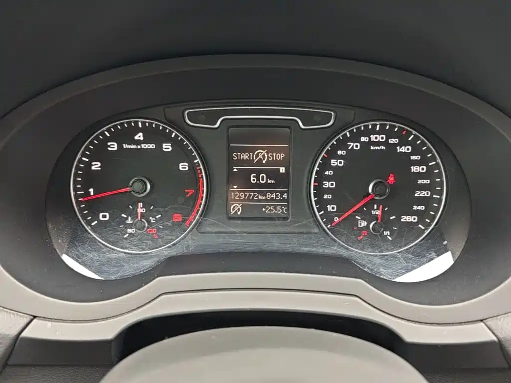 Audi Q3 2015 — фото 12