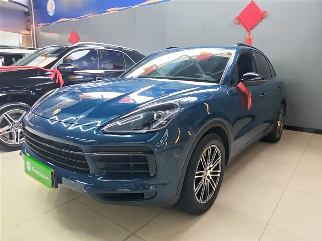 Porsche Cayenne Hybrid 2019 — фото 2
