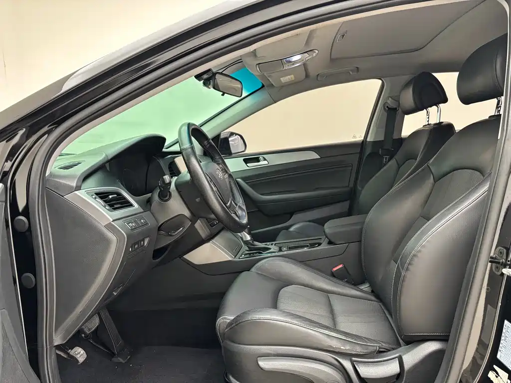 Hyundai Sonata 2017 — фото 12