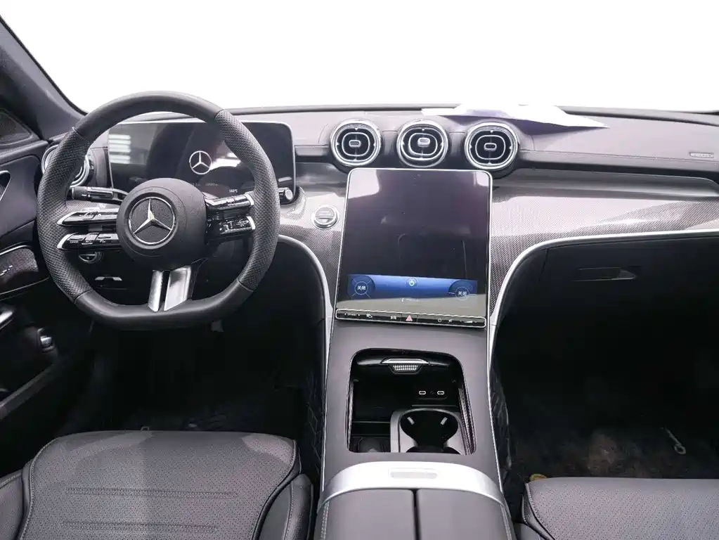 Mercedes-Benz C-Class 2024 — фото 14