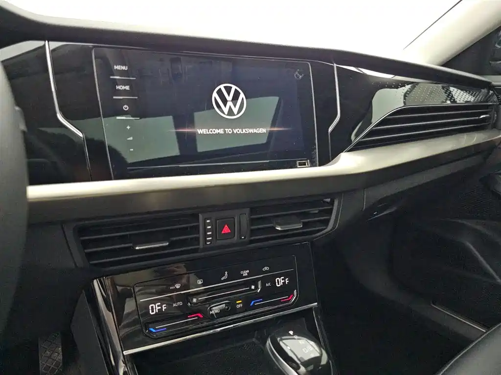 Volkswagen Passat PHEV 2021 — фото 10