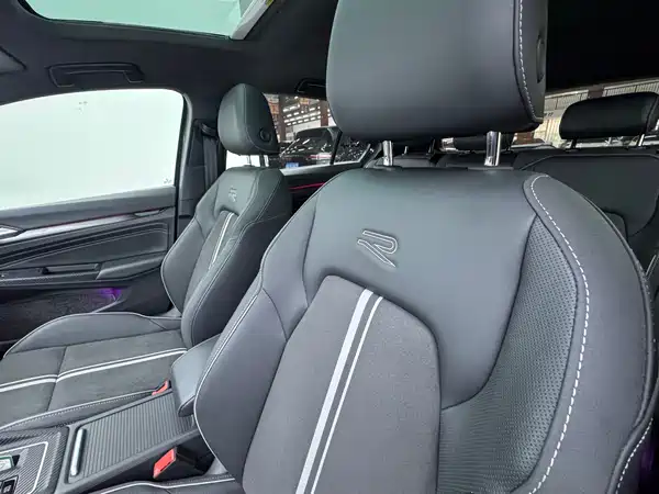 Volkswagen Golf 2024
