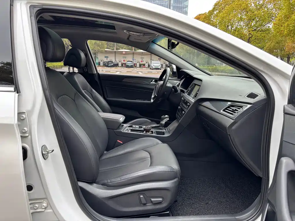 Hyundai Sonata 2017 — фото 10
