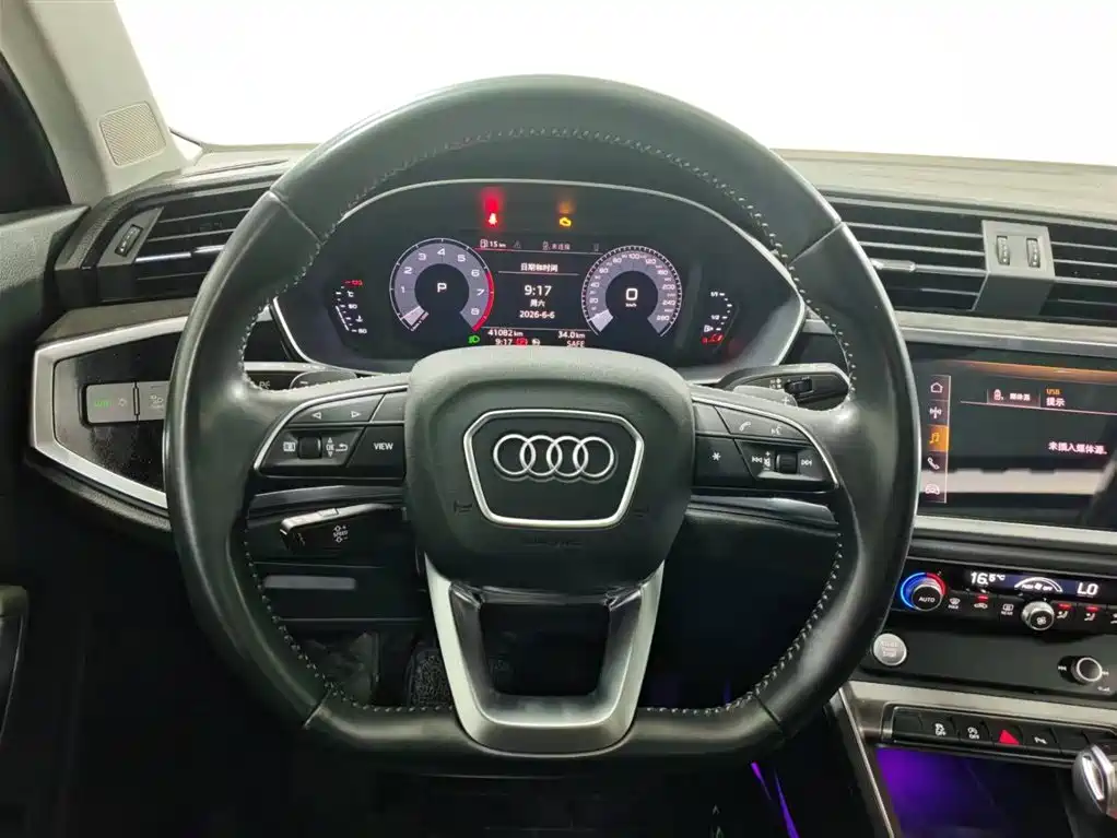 Audi Q3 2020 — фото 11