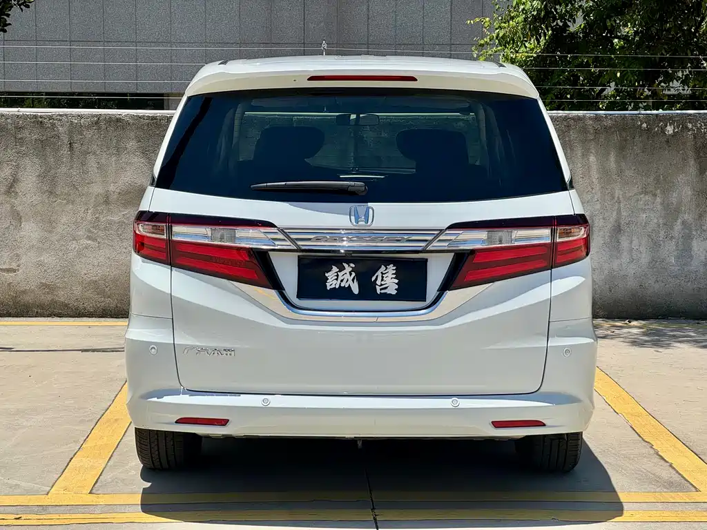Honda Odyssey 2018 — фото 11