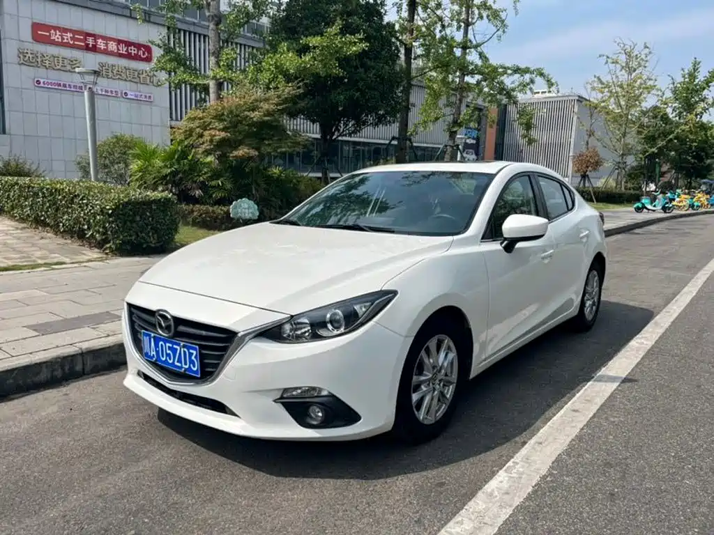 Mazda 3 Axela 2016