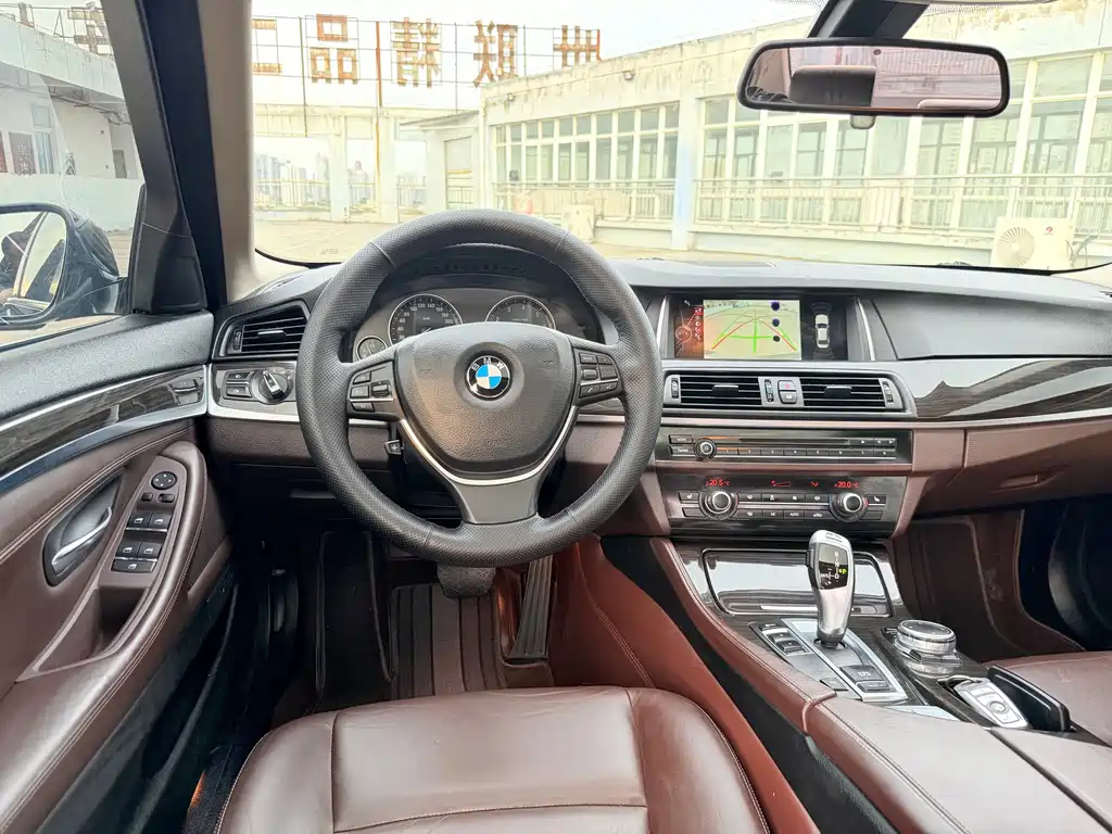 BMW 5 Series 2015 — фото 7
