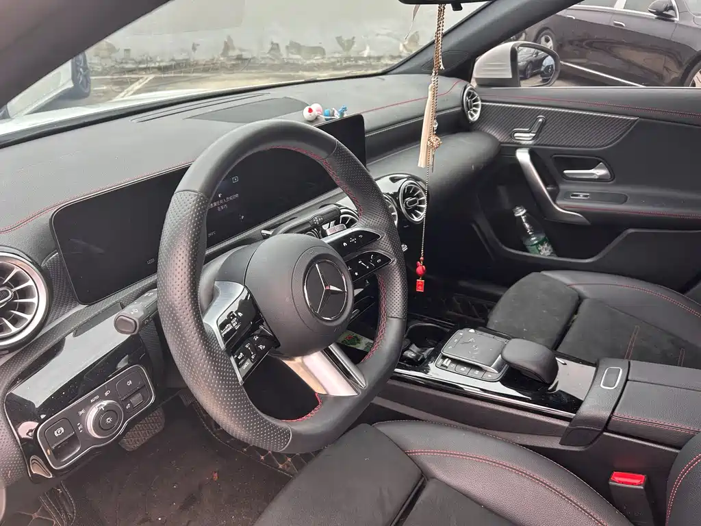 Mercedes-Benz A-Class 2023 — фото 13