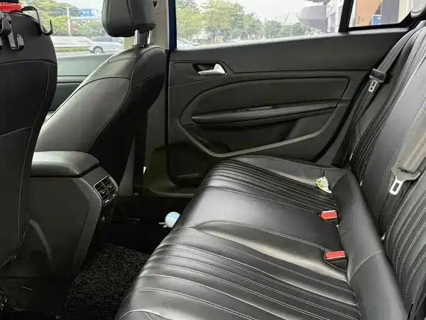 Peugeot 408 2019