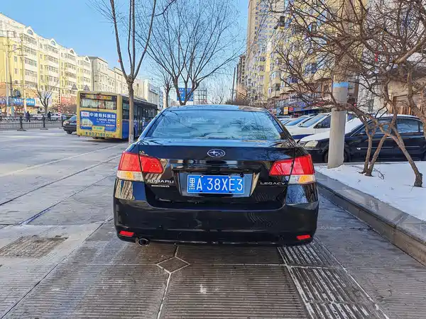 Subaru Legacy 2011