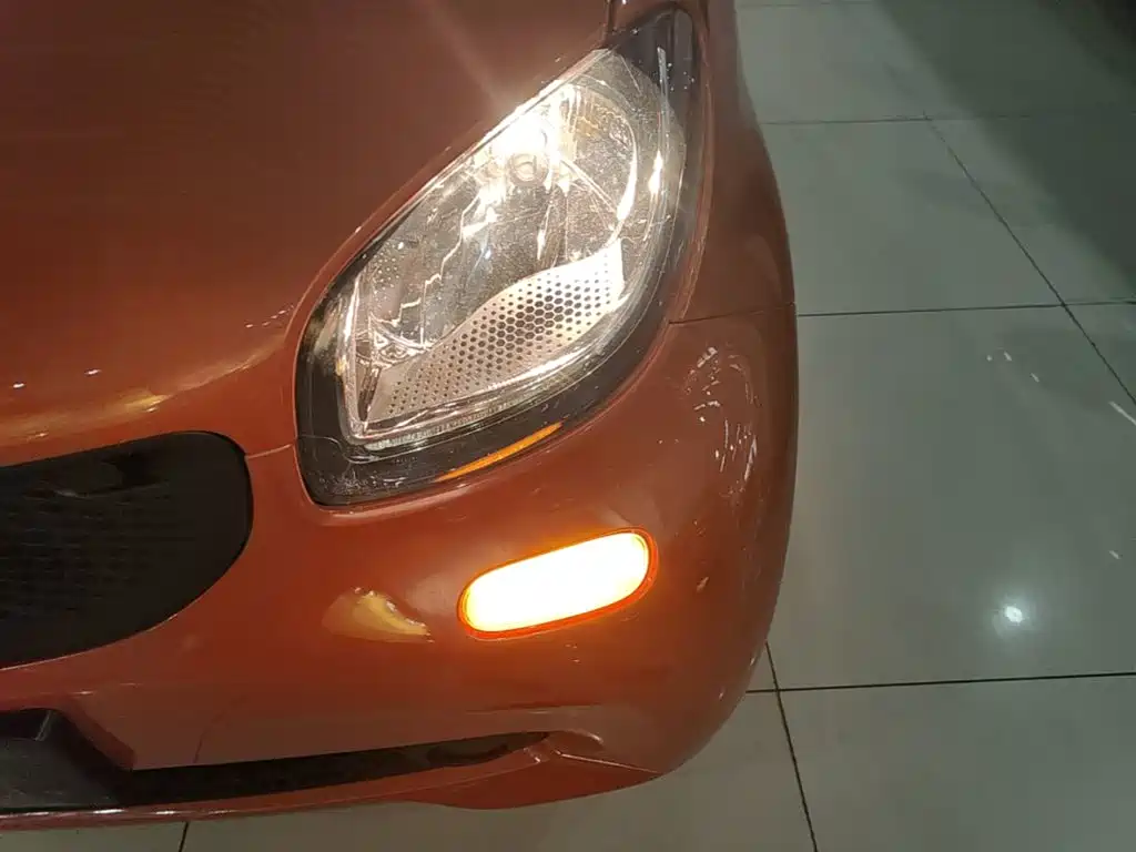 smart fortwo 2018 — фото 24