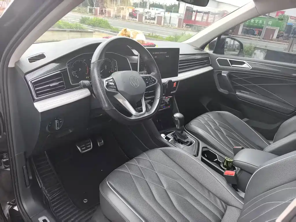 Volkswagen Tiguan L 2022