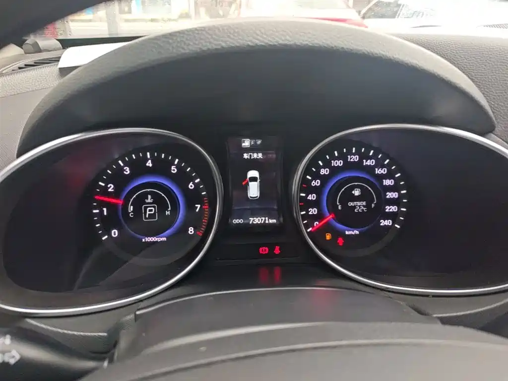 Hyundai Santa Fe 2015 — фото 12