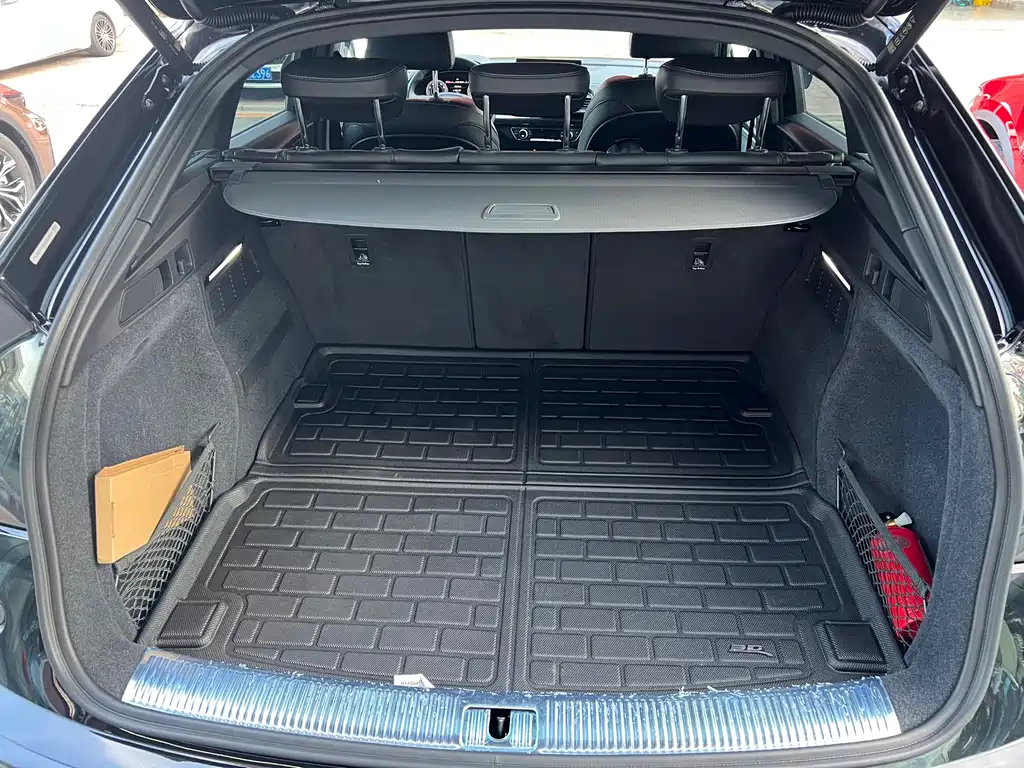 Audi Q5L Sportback 2022 — фото 11