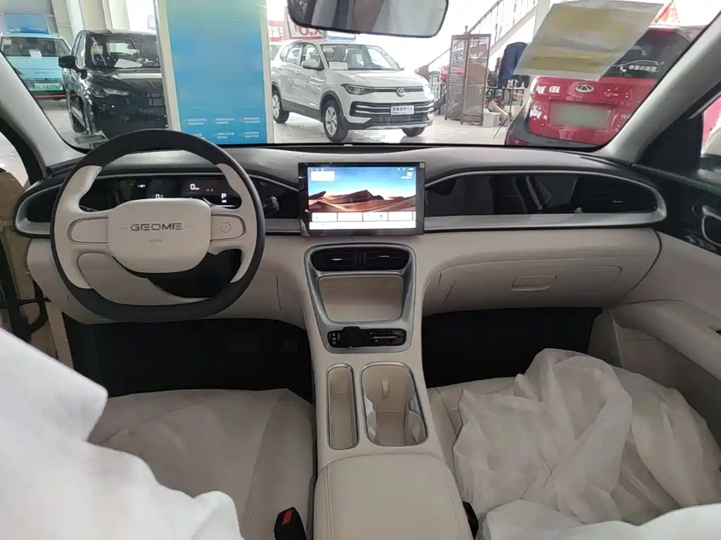 Geely Galaxy Starwish 2026 — фото 10
