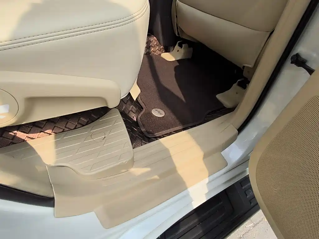 Toyota Prado 2017 — фото 17