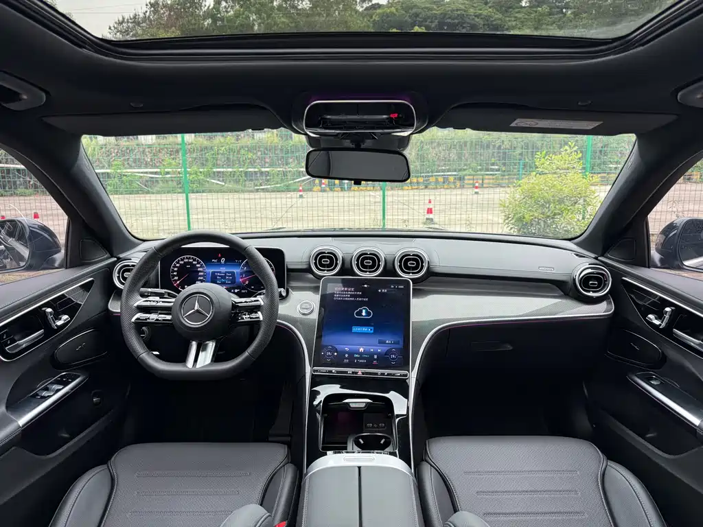 Mercedes-Benz C-Class 2024