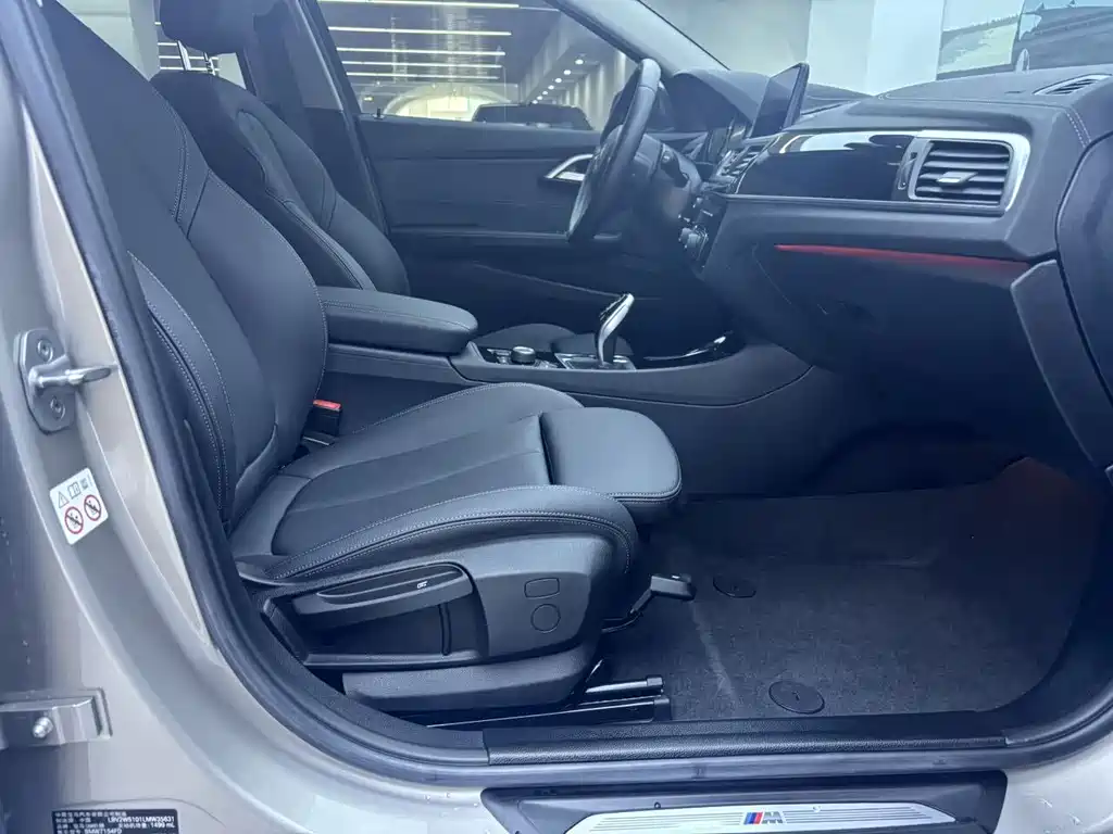 BMW 1 Series 2020 — фото 13