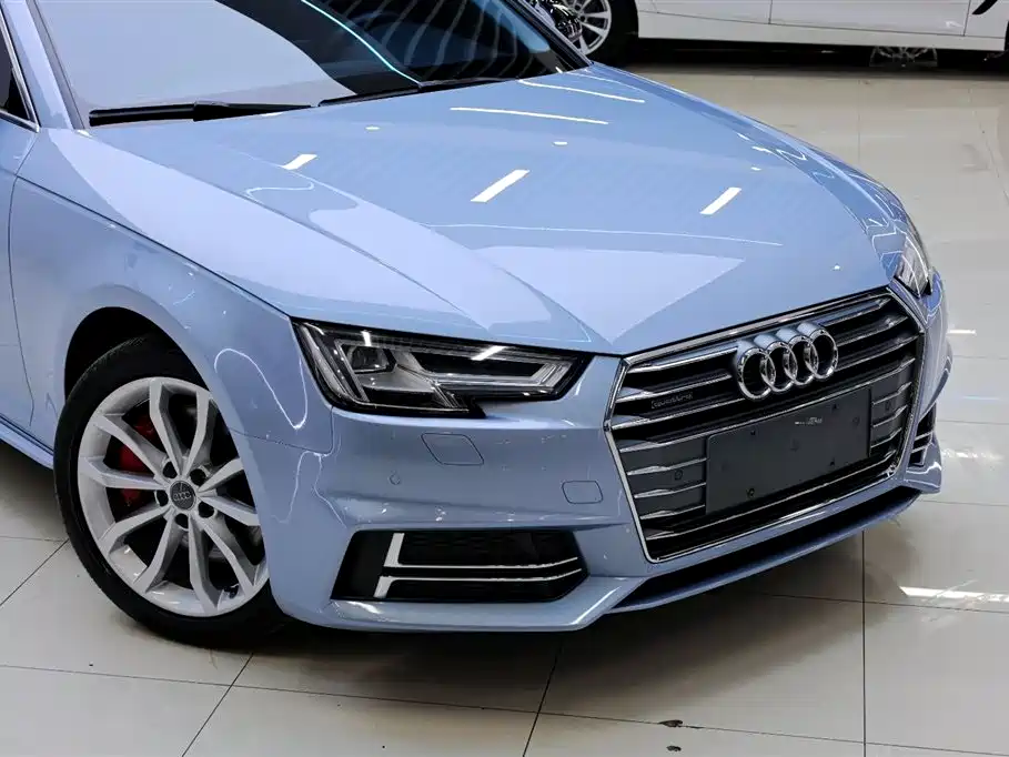 Audi A4L 2018 — фото 11