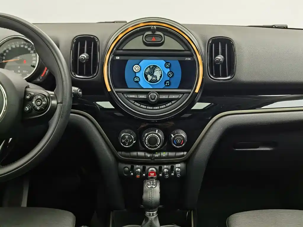 MINI Countryman 2019 — фото 12