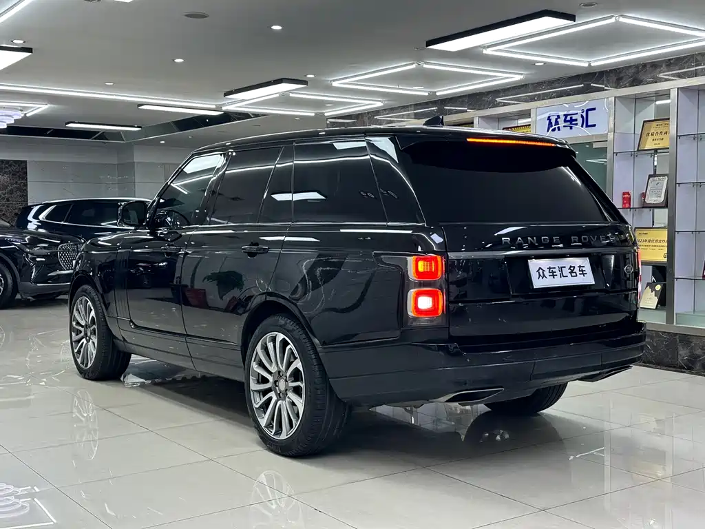 Land Rover Range Rover 2020 — фото 23
