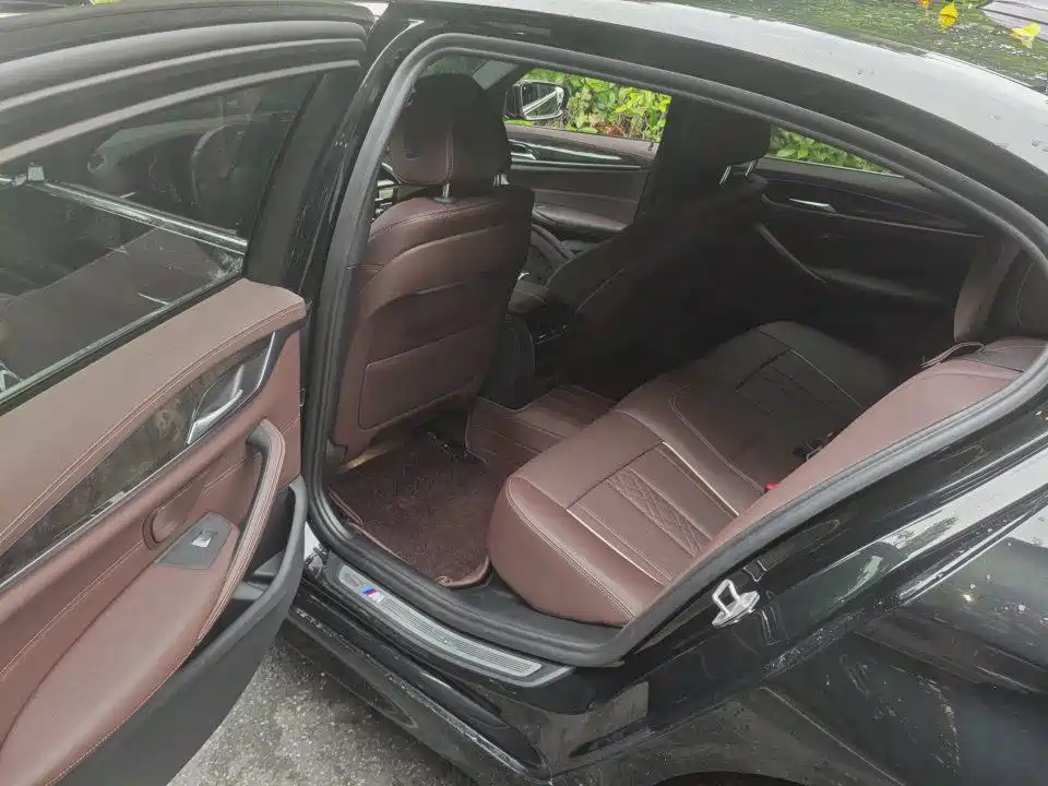 BMW 5 Series 2021