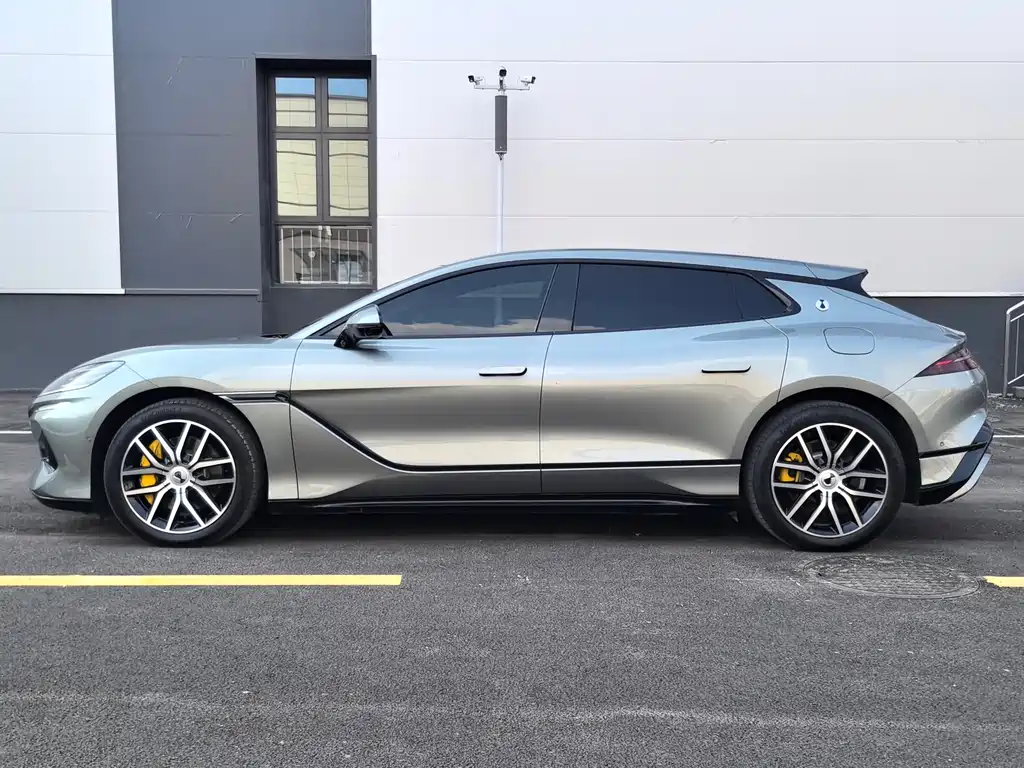 Denza Z9GT 2025