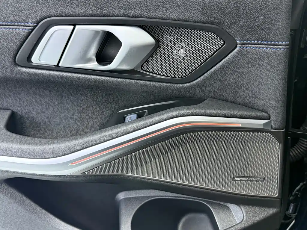BMW 3 Series 2022 — фото 10