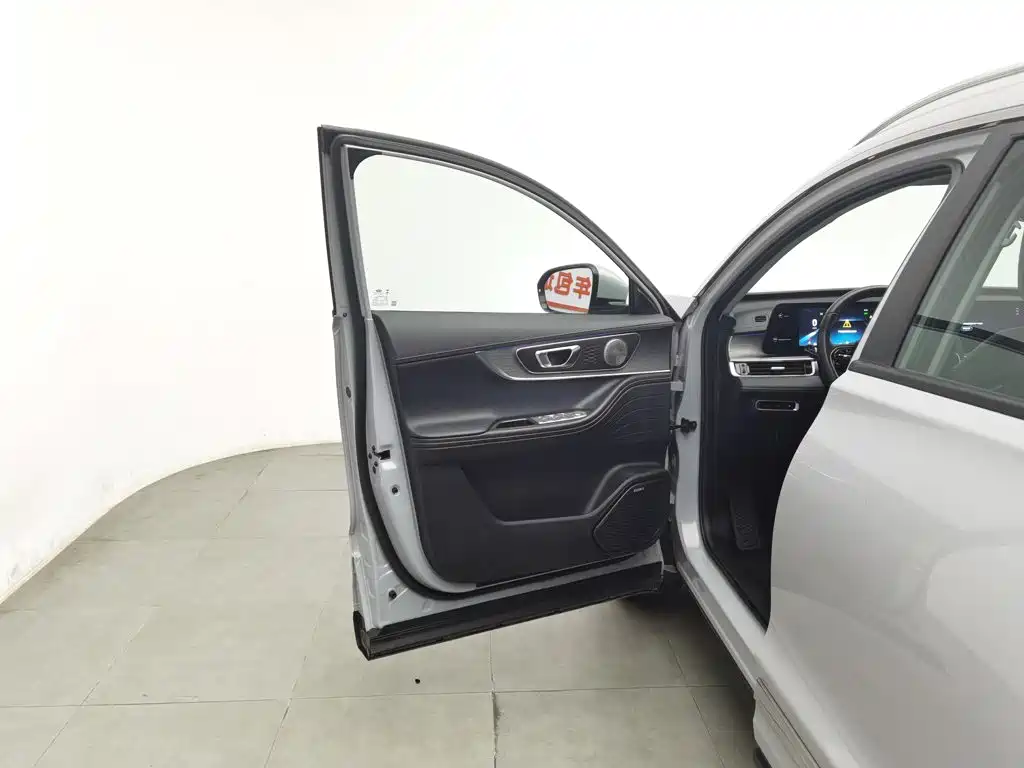 Chery Tiggo 8 PRO New Energy 2023 — фото 8