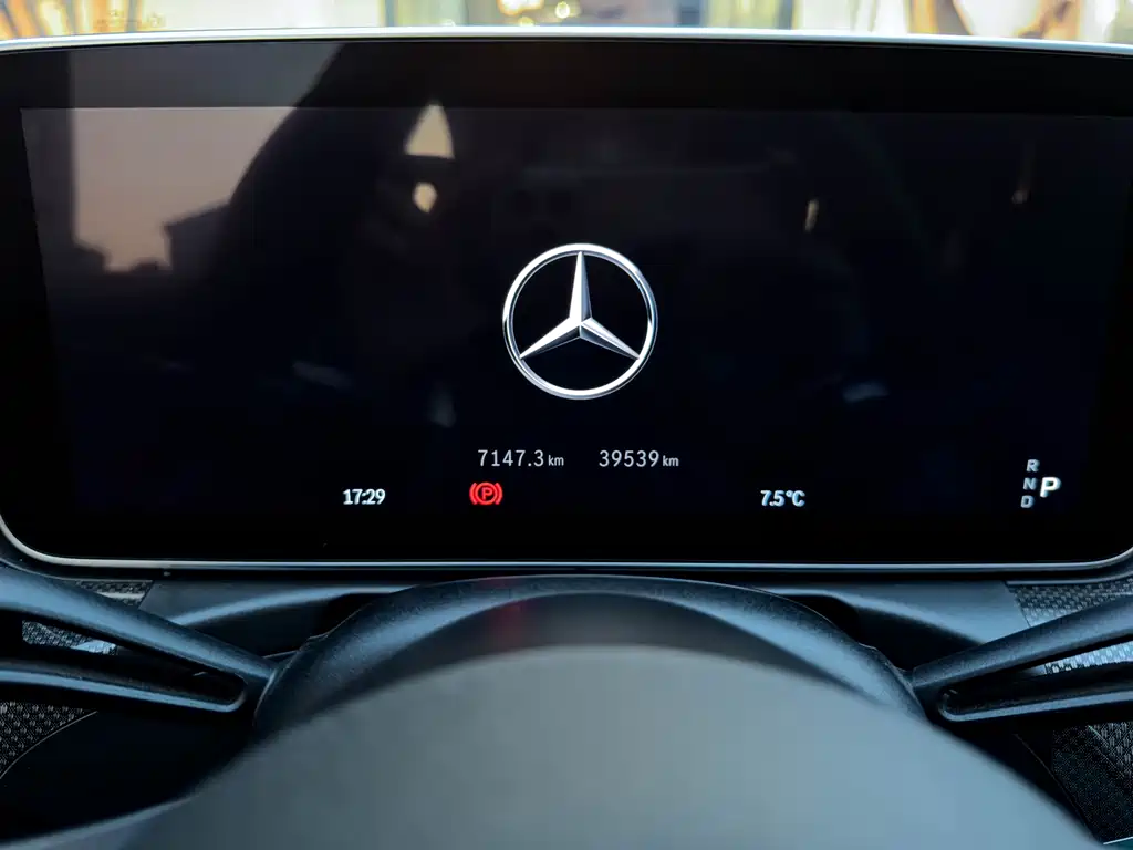 Mercedes-Benz C-Class 2023 — фото 15