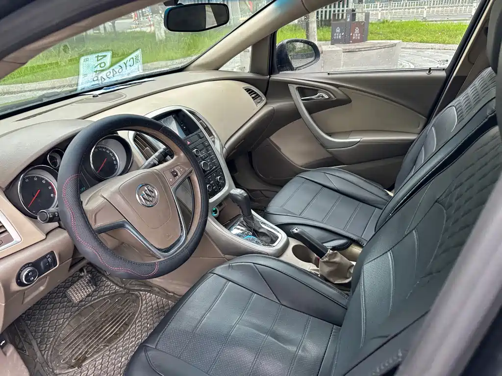 Buick Excelle 2015 — фото 16