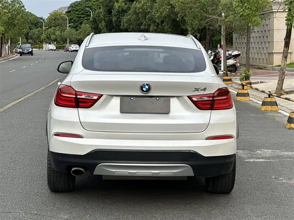 BMW X4 2015 — фото 8