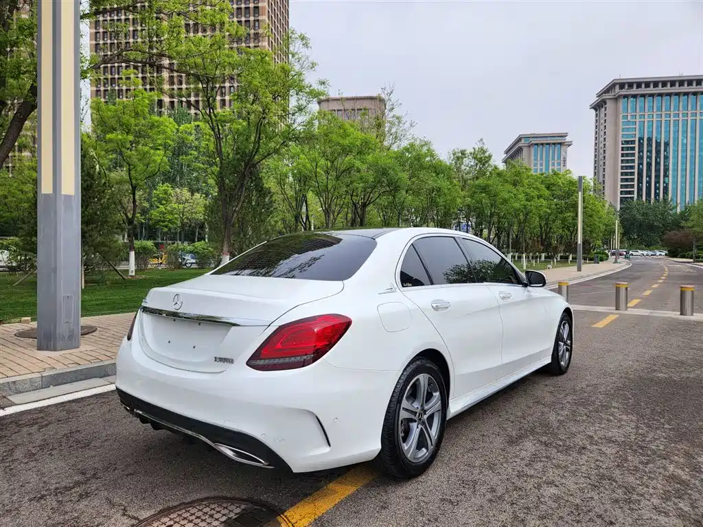 Mercedes-Benz C-Class 2018 — фото 12