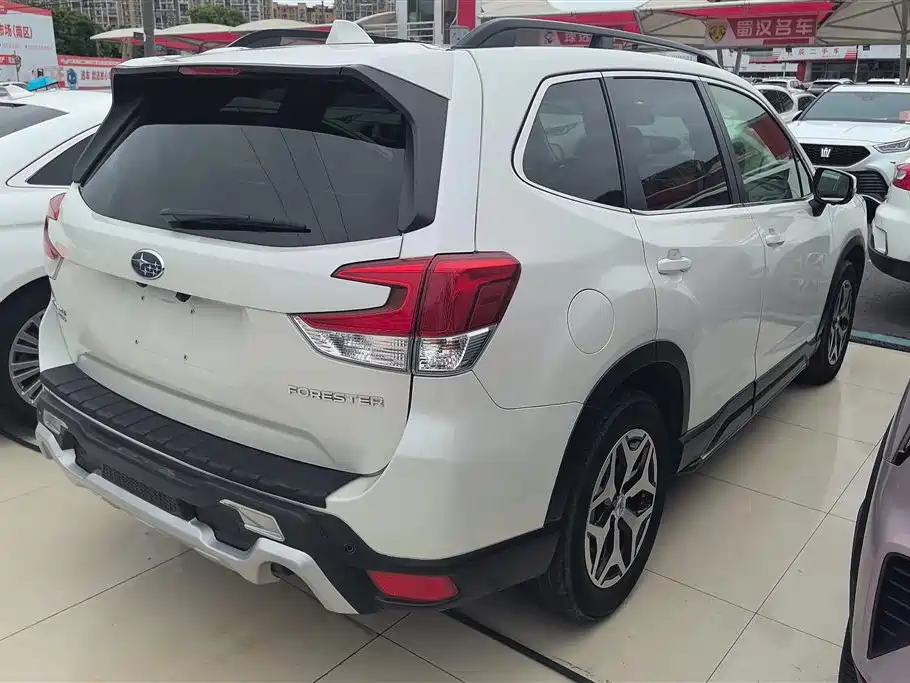 Subaru Forester 2019 — фото 3