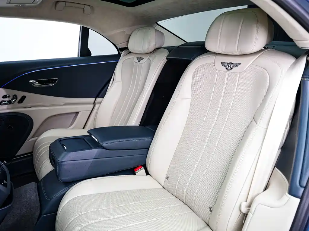 Bentley Flying Spur 2021 — фото 20