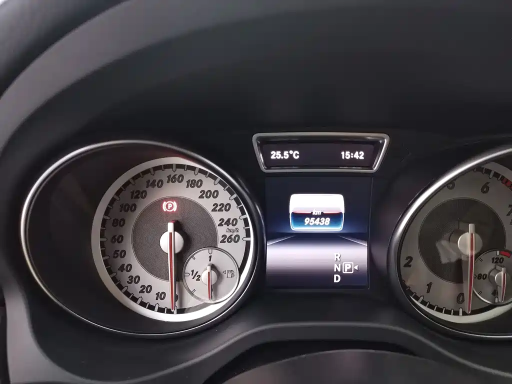 Mercedes-Benz CLA 2016 — фото 12