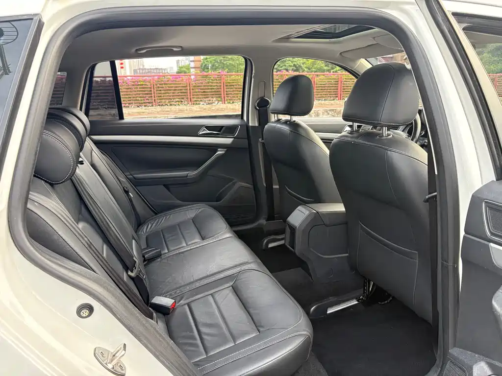 Volkswagen Gran Lavida 2017 — фото 13