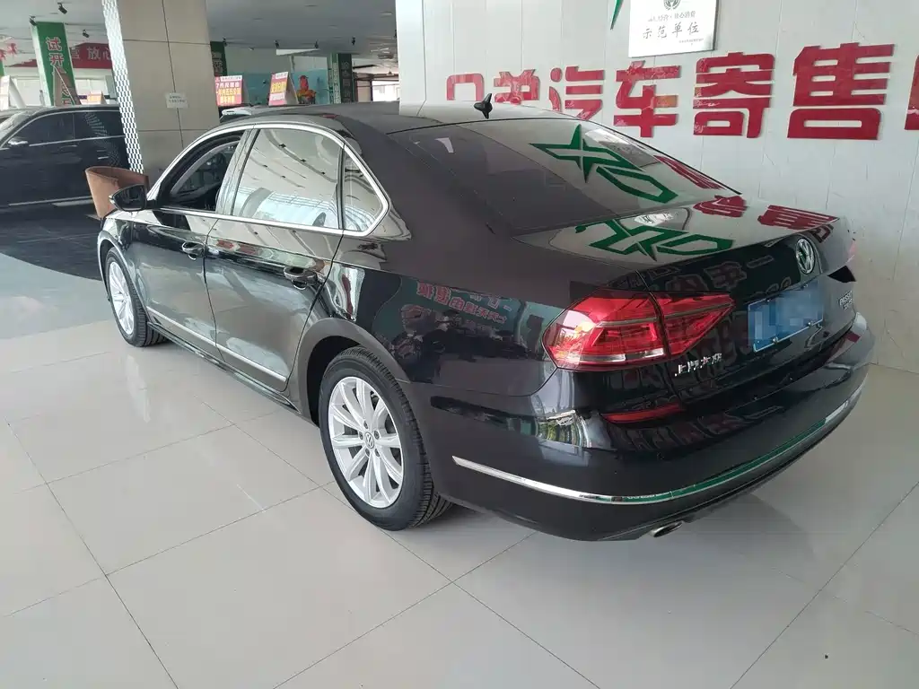 Volkswagen Passat 2018 — фото 15