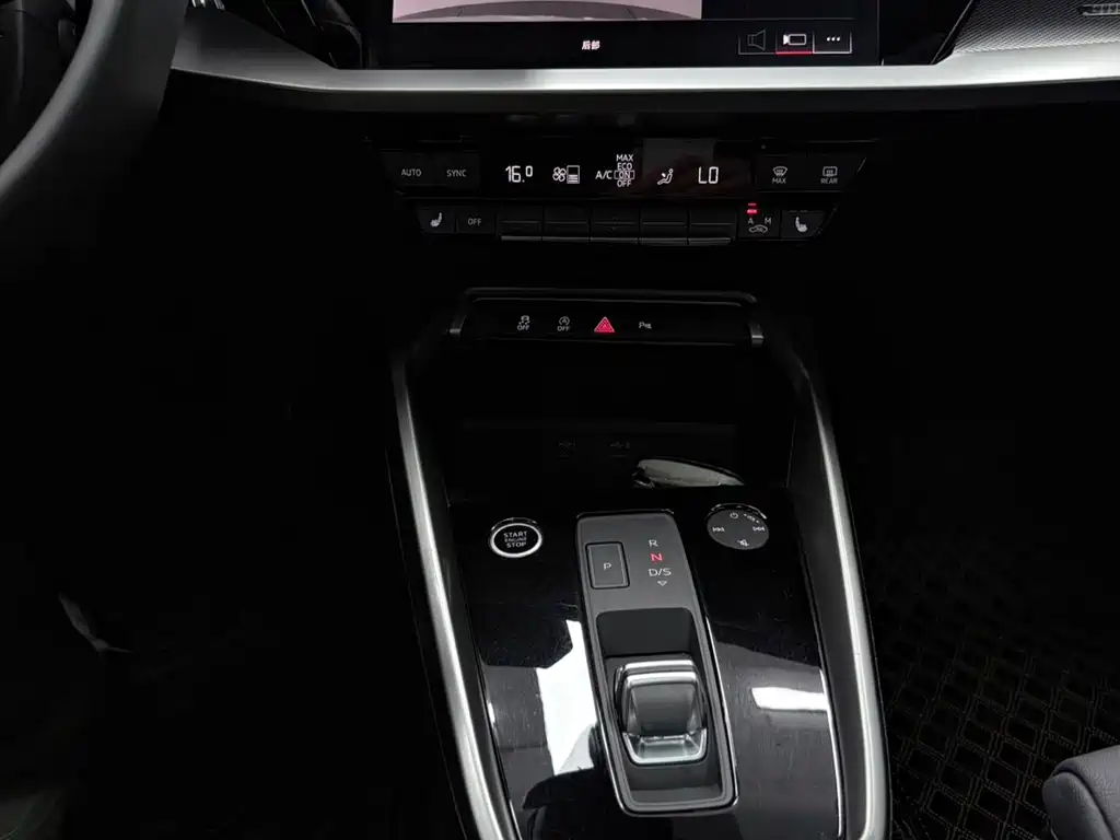 Audi A3 2022 — фото 12