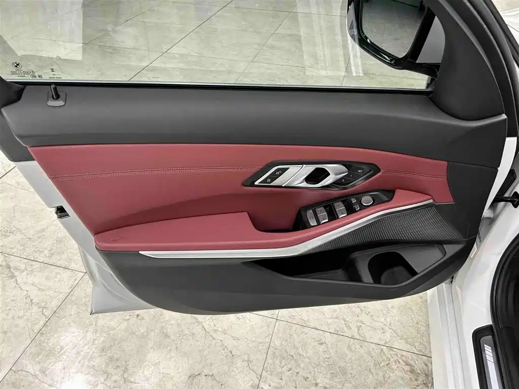 BMW 3 Series 2023 — фото 11