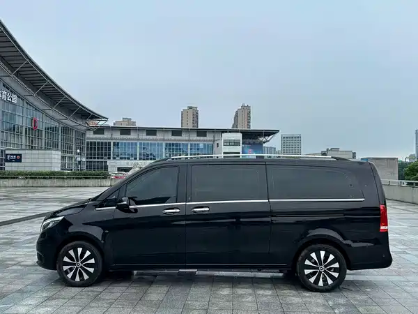 Mercedes-Benz Vito 2024