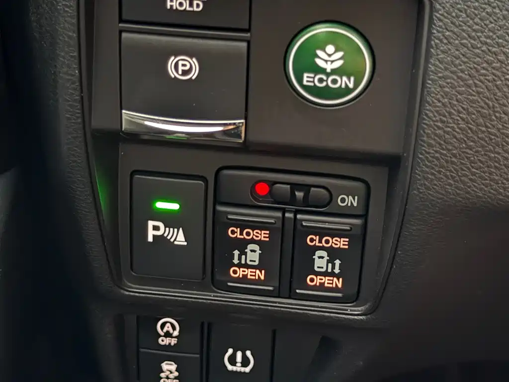 Honda Odyssey 2018 — фото 14