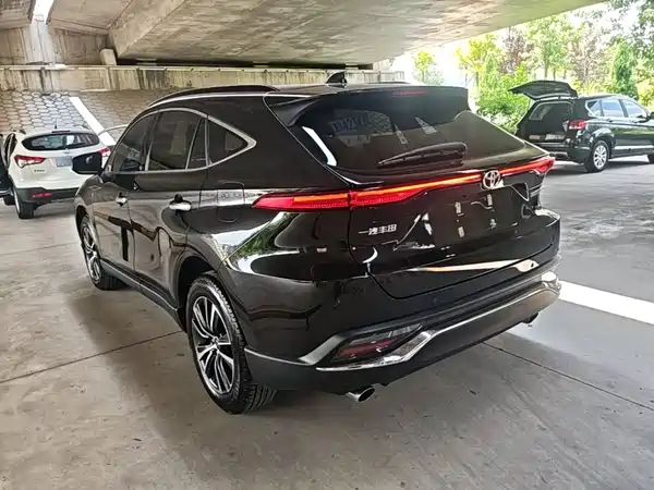 Toyota Harrier 2022