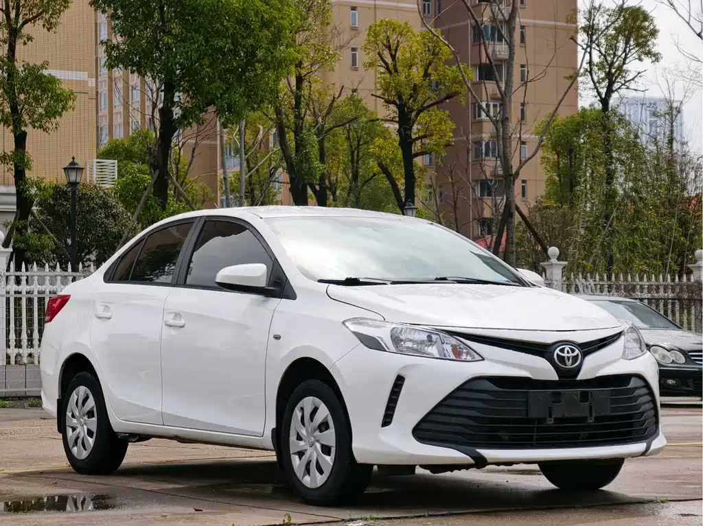 Toyota Vios 2017 — фото 3
