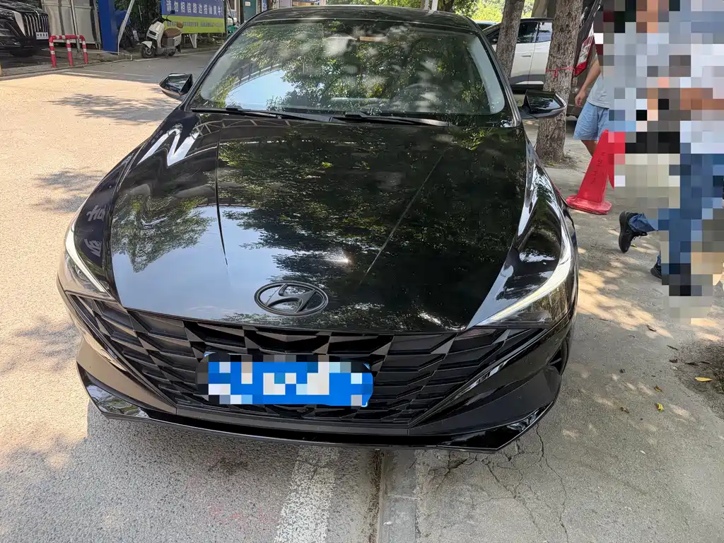 Hyundai Elantra 2022