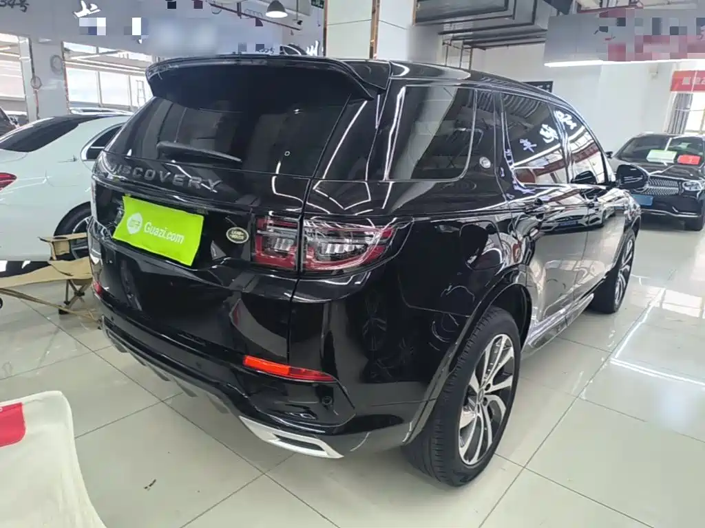 Land Rover Discovery Sport 2021