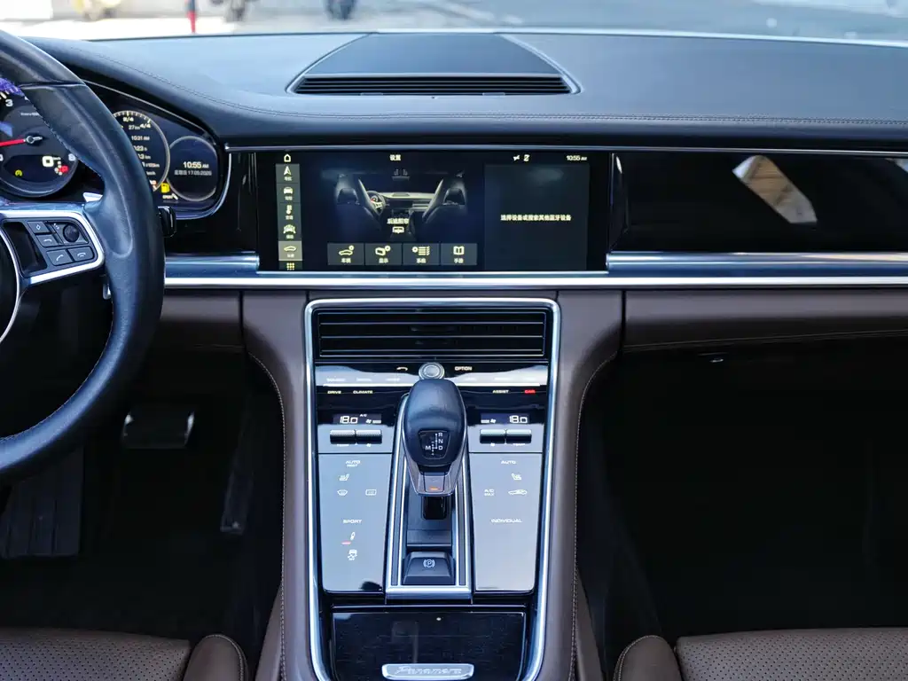 Porsche Panamera 2017 — фото 13