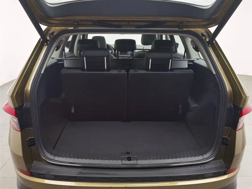Skoda Kodiaq 2017 — фото 16