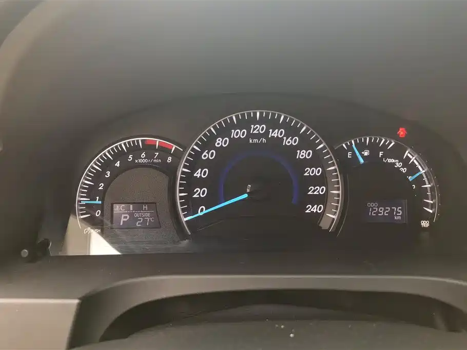 Toyota Camry 2013 — фото 14