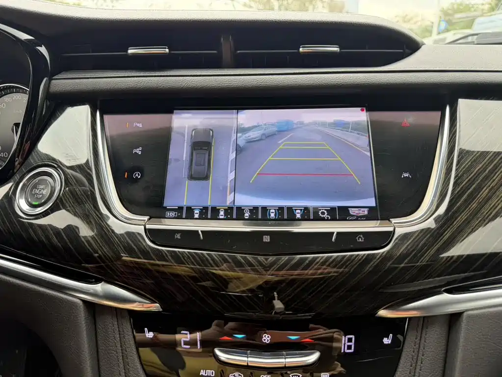 Cadillac XT6 2020 — фото 15